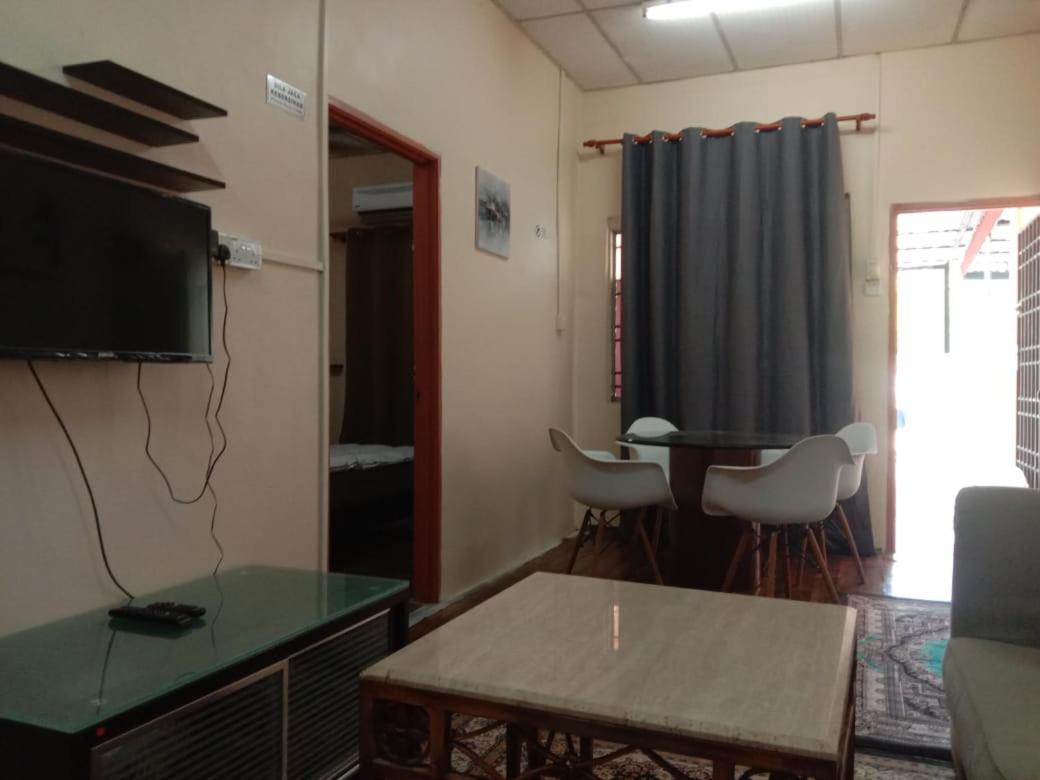 Homestay Tok Abah Сери Искандар Екстериор снимка