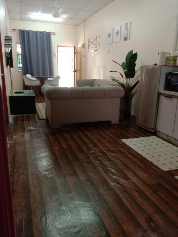 Homestay Tok Abah Сери Искандар Екстериор снимка